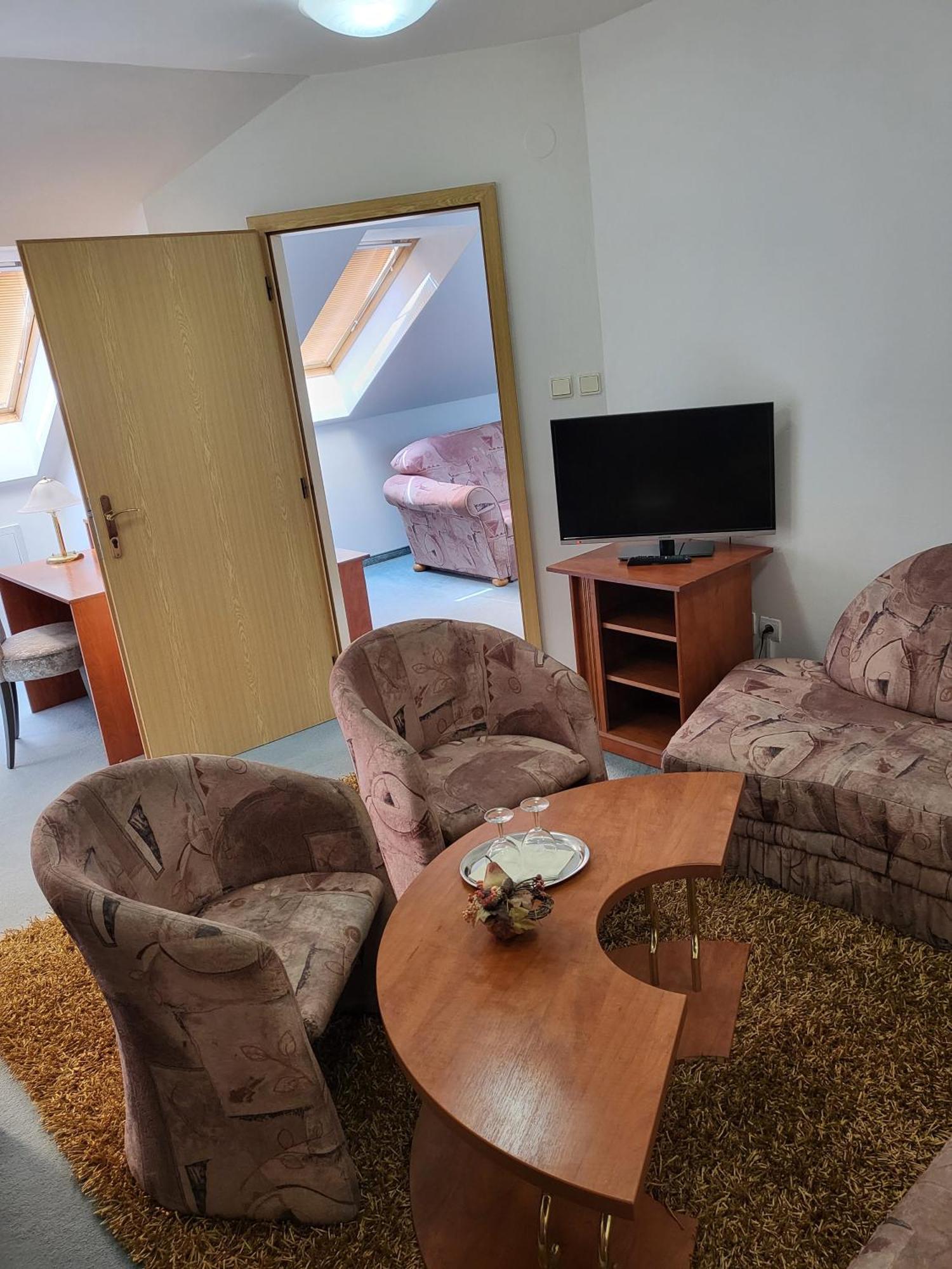Hotel Margit Trenčianske Teplice Eksteriør bilde